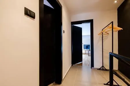 Apartment Svetogorska Tri *