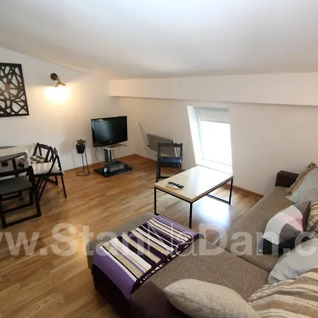 Apartment Svetogorska Tri